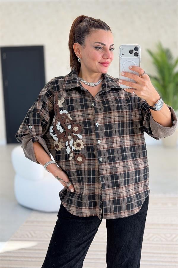 Çiçek Nakışlı Ekoseli Gömlek Vizon Renk