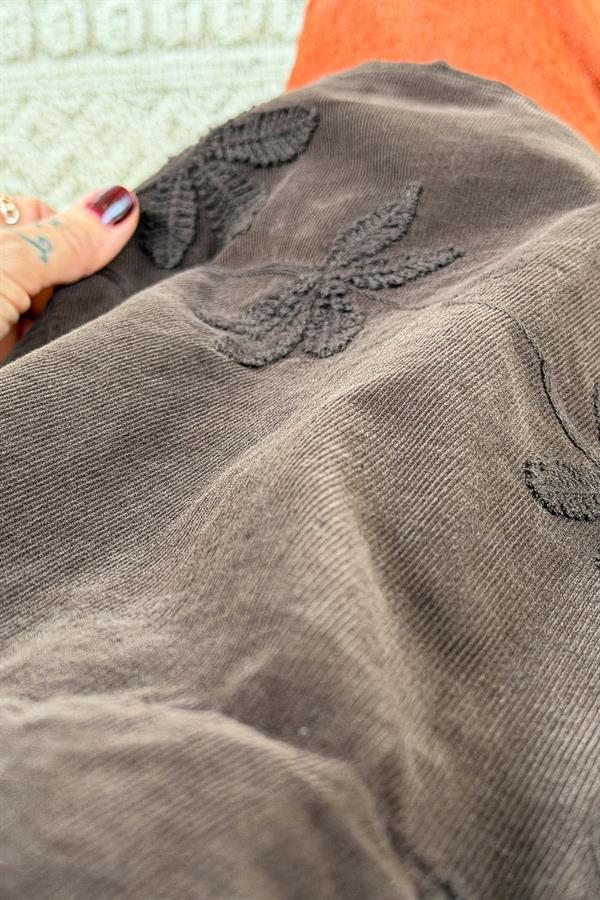 Çiçek Nakışlı Kadife Gömlek Acı Kahve Renk