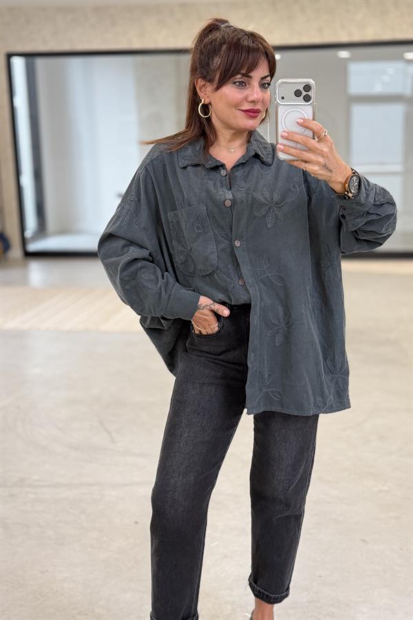 Çiçek Nakışlı Kadife Gömlek Antresit Renk
