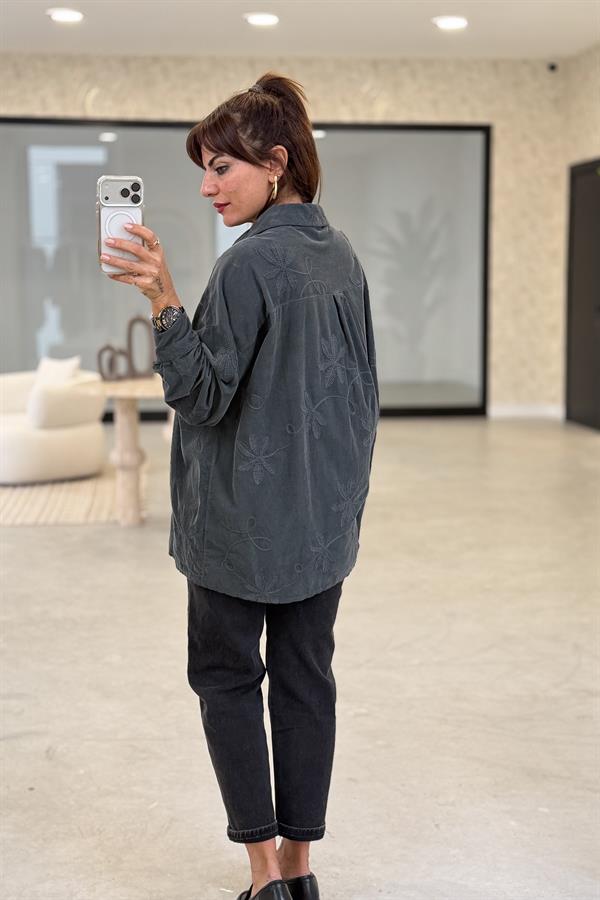 Çiçek Nakışlı Kadife Gömlek Antresit Renk
