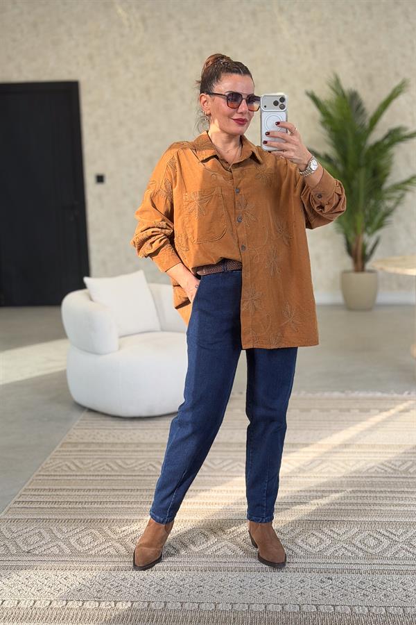 Çiçek Nakışlı Kadife Gömlek Camel Renk