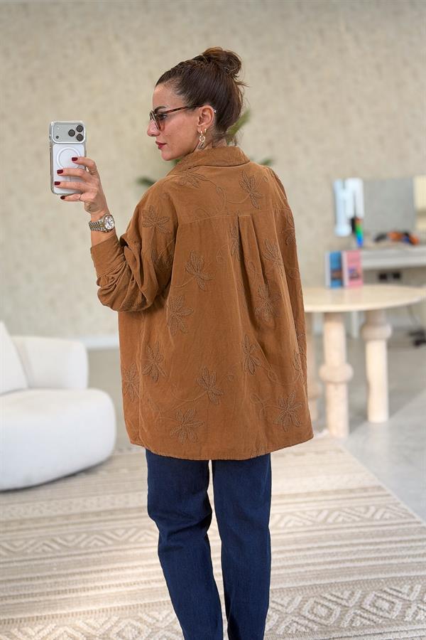 Çiçek Nakışlı Kadife Gömlek Camel Renk