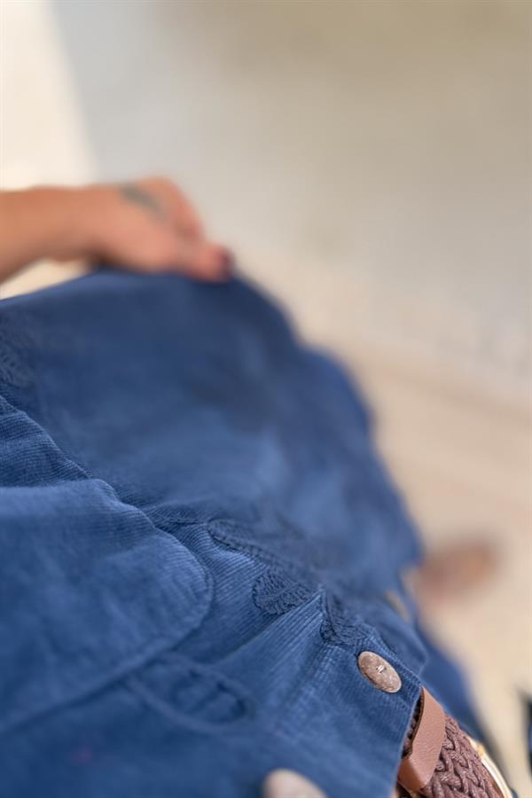 Çiçek Nakışlı Kadife Gömlek Lacivert Renk