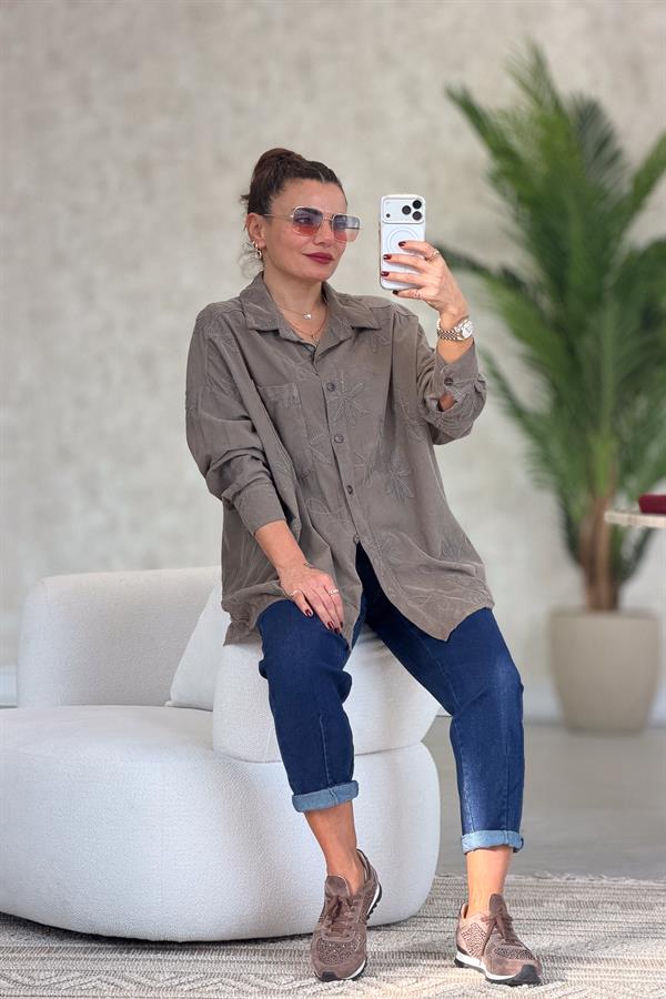 Çiçek Nakışlı Kadife Gömlek Vizon Renk