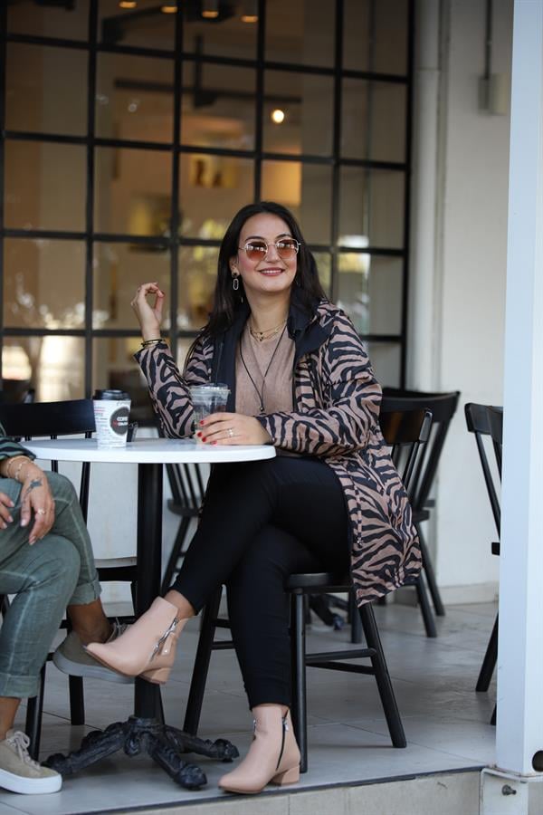 Çift Taraflı Zebra Desenli Belden Büzgülü Trenç Siyah Renk