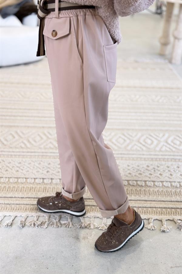 Çizgi Şerit Kemerli Deri Görünümlü Havuç Kalıp Pantolon Pudra Renk