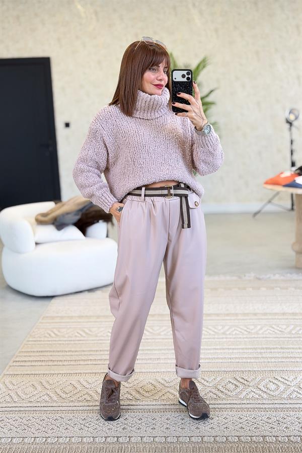 Çizgi Şerit Kemerli Deri Görünümlü Havuç Kalıp Pantolon Pudra Renk