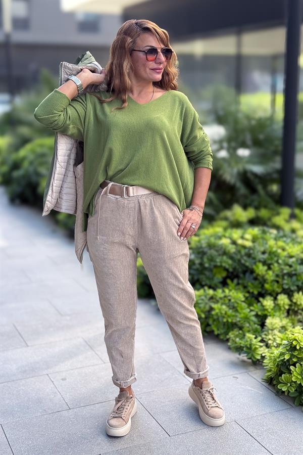 Dar Paça Dikiş Detaylı Fitilsiz Kemerli Kadife Pantolon Bej Renk