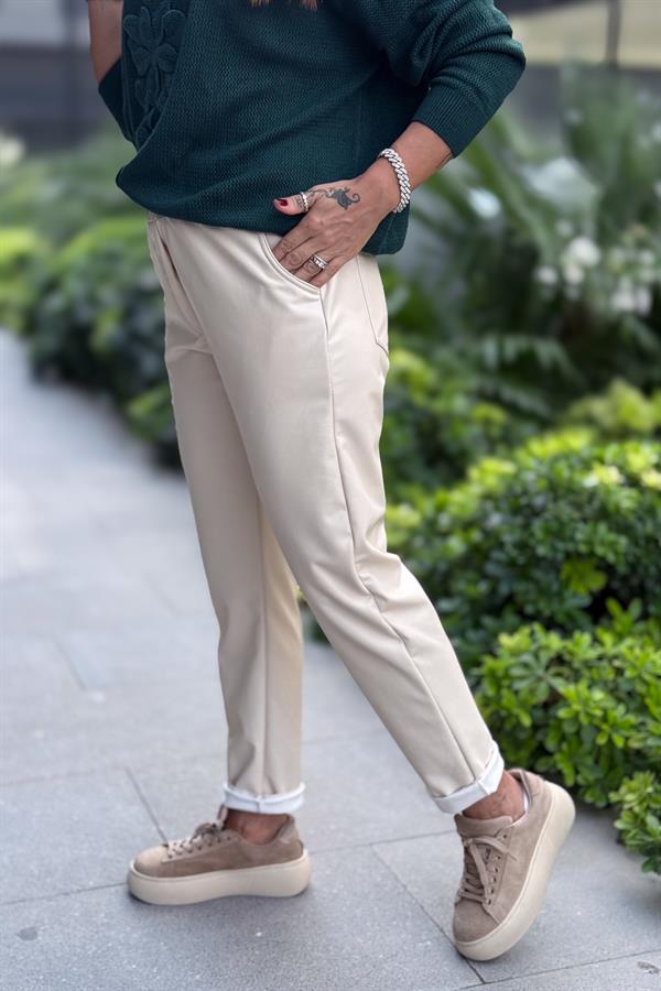 Deri Görünümlü Likralı Pantolon Krem Renk