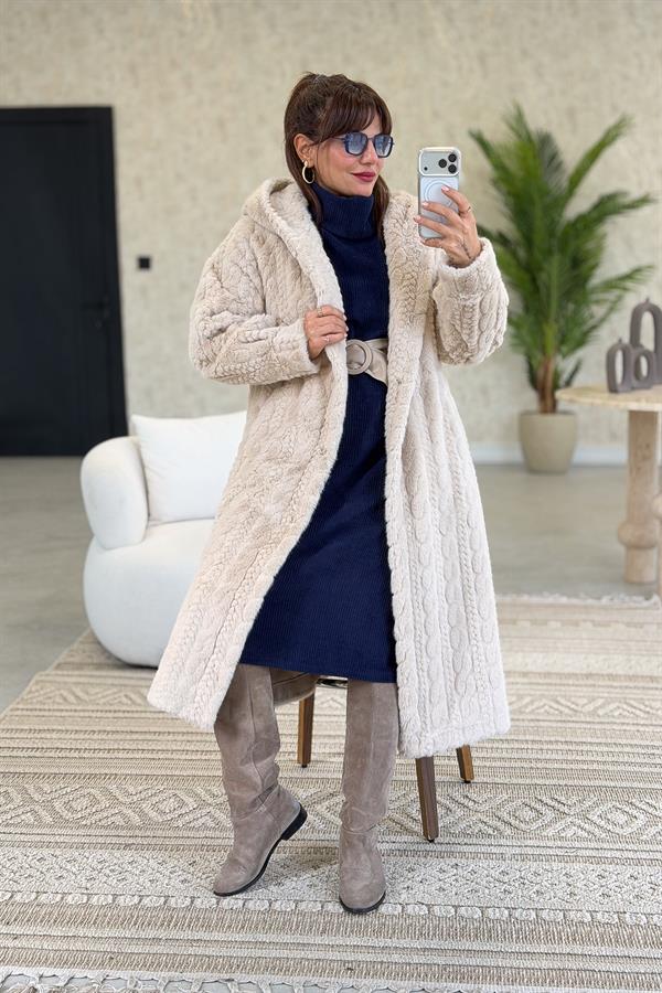 Desenli Uzun Boy Kapüşonlu Angora Kaban Bej Renk