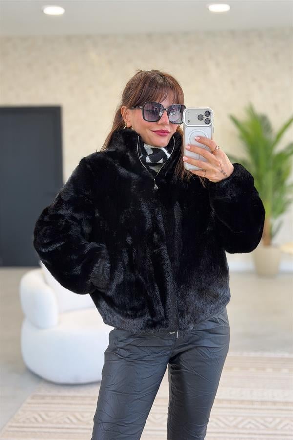 Dik Yaka Kürk Siyah Renk