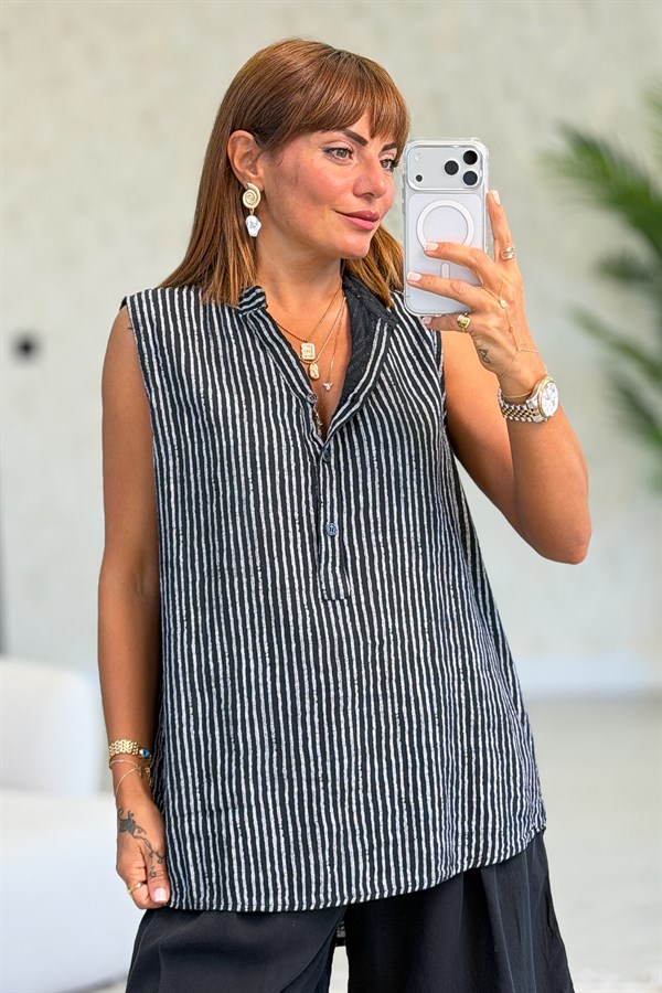 Dikine Çizgili Hakim Yaka 3 Düğmeli Pamuklu Kolsuz Gömlek Siyah Renk