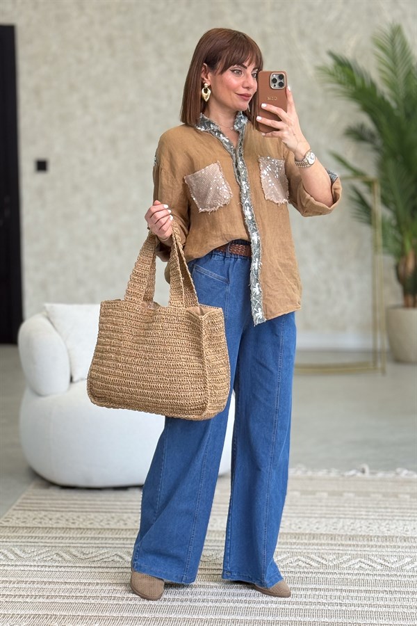 Düğme Yerleri Ve Sırtı Pullu Kot Yamalı Hakim Yaka Gömlek Camel Renk