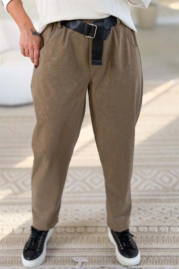 Eskitme Deri Görünümlü Pantolon Camel Renk