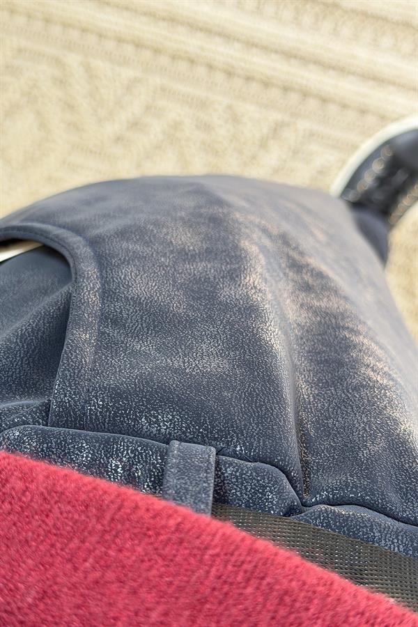 Eskitme Deri Görünümlü Pantolon Lacivert Renk