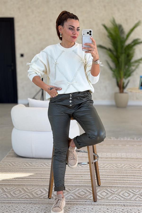 Fiyonklu Sıfır Yaka Premium Kazak Krem Renk