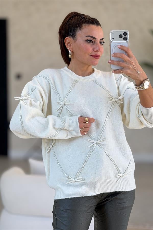 Fiyonklu Sıfır Yaka Premium Kazak Krem Renk