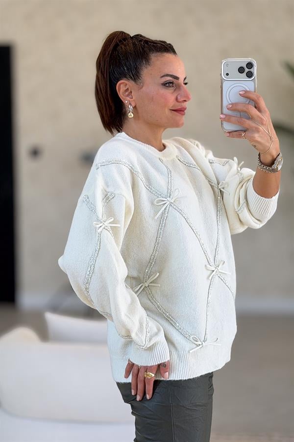 Fiyonklu Sıfır Yaka Premium Kazak Krem Renk