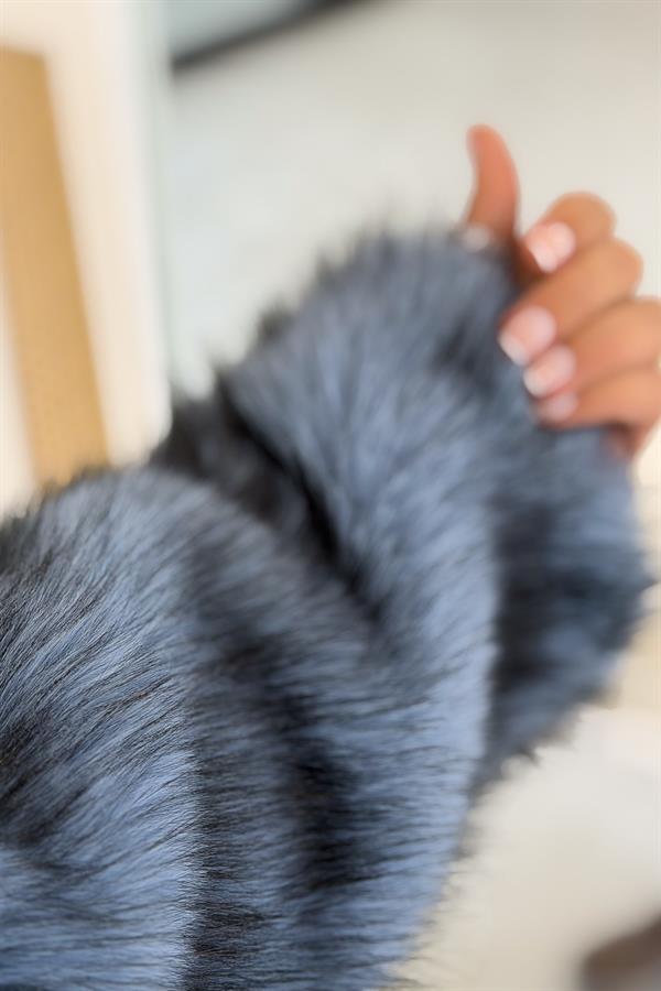 Geniş Yakalı Kısa Kürk Mavi Renk