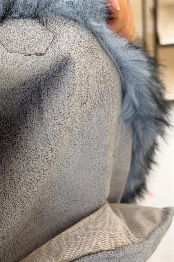 Geniş Yakalı Kısa Kürk Mavi Renk