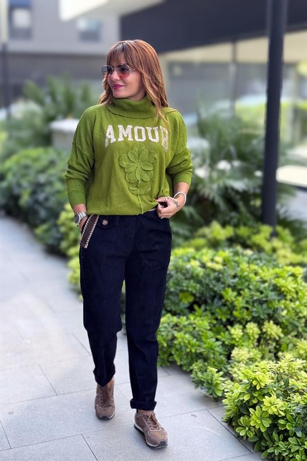 Gold Amour Yazılı Gül Kabartmalı Degaje Yaka Triko Fıstık Yeşil Renk