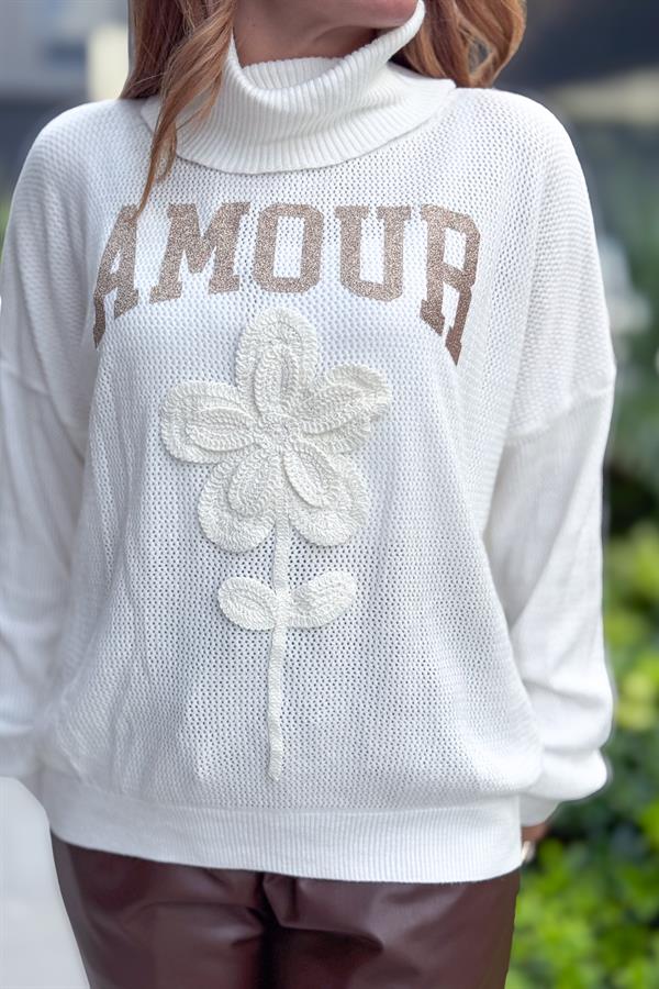 Gold Amour Yazılı Gül Kabartmalı Degaje Yaka Triko Beyaz Renk