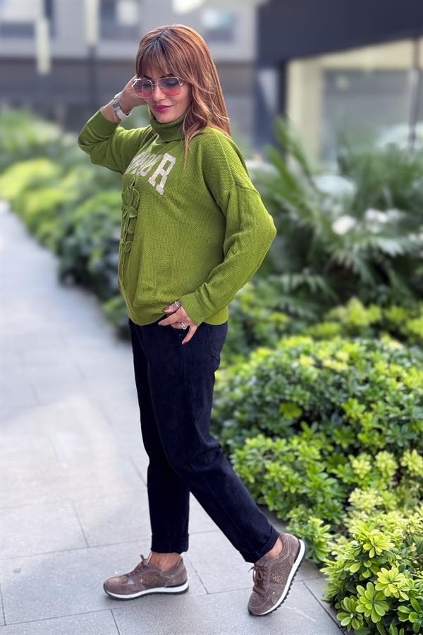 Gold Amour Yazılı Gül Kabartmalı Degaje Yaka Triko Fıstık Yeşil Renk