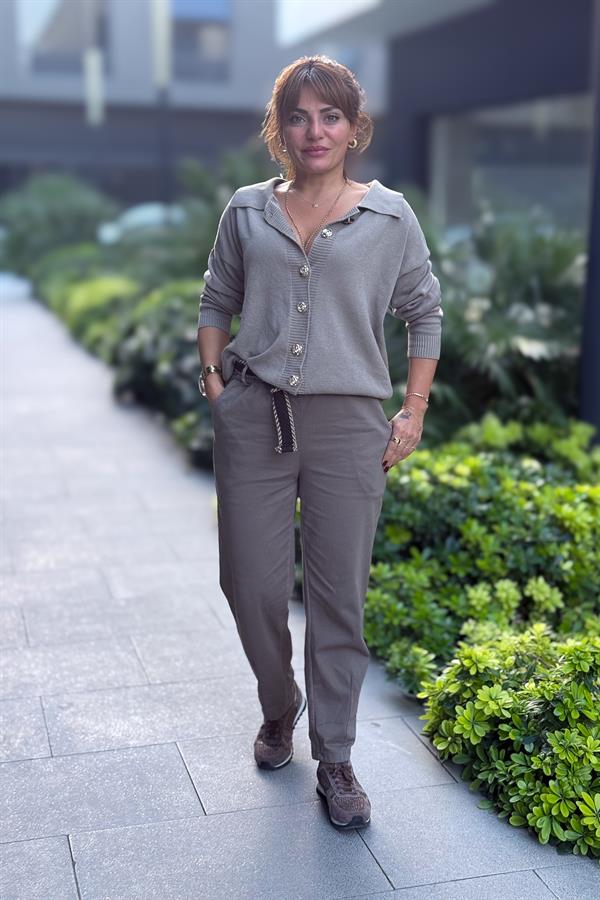 Gold Düğmeli Yakalı Triko Hırka Kazak Vizon Renk