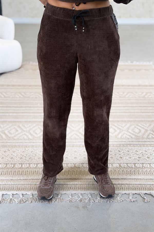 Gümüş Kabartma Yazı Detaylı Degaje Yaka Alt Üst Takım Acı Kahve Renk