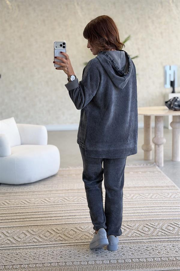 Gümüş Lak Baskılı Desenli Kapüşonlu Alt Üst Kadife Takım Antresit Renk