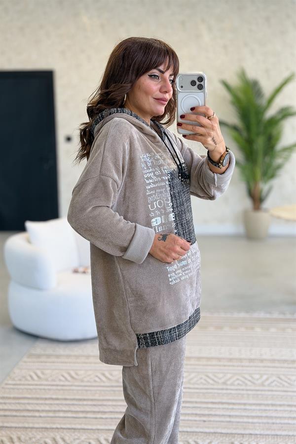 Gümüş Lak Baskılı Desenli Kapüşonlu Alt Üst Kadife Takım Vizon Renk