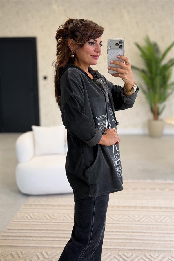 Gümüş Lak Baskılı Kapüşonlu Yıkamalı Sweet Siyah Renk