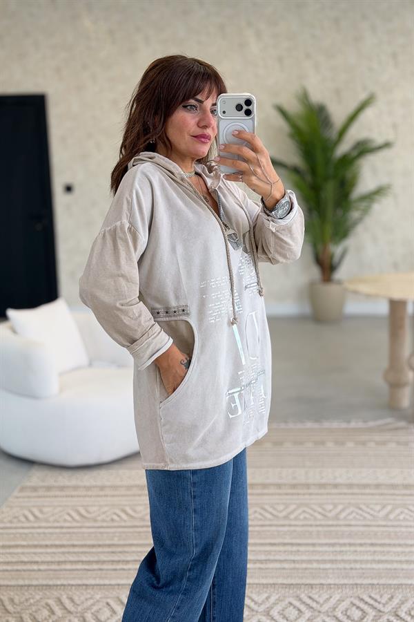 Gümüş Lak Baskılı Kapüşonlu Yıkamalı Sweet Bej Renk