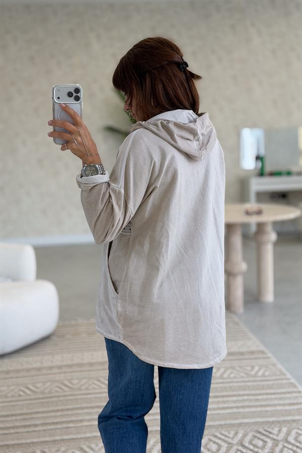 Gümüş Lak Baskılı Kapüşonlu Yıkamalı Sweet Bej Renk