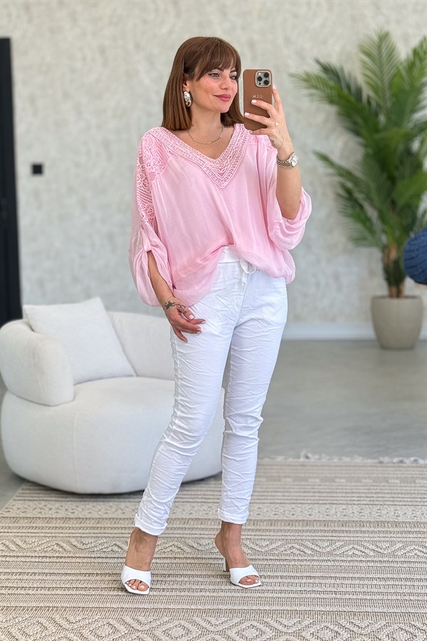 Güpür Detaylı V Yaka İpek Bluz Pembe Renk