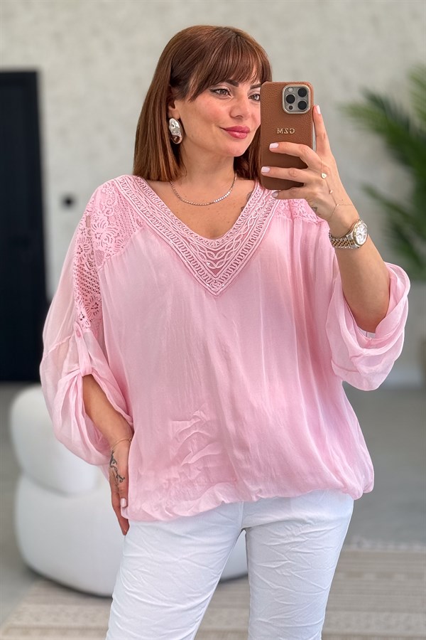 Güpür Detaylı V Yaka İpek Bluz Pembe Renk