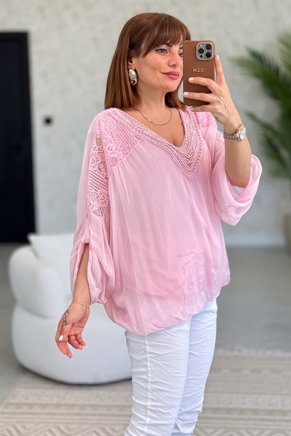 Güpür Detaylı V Yaka İpek Bluz Pembe Renk