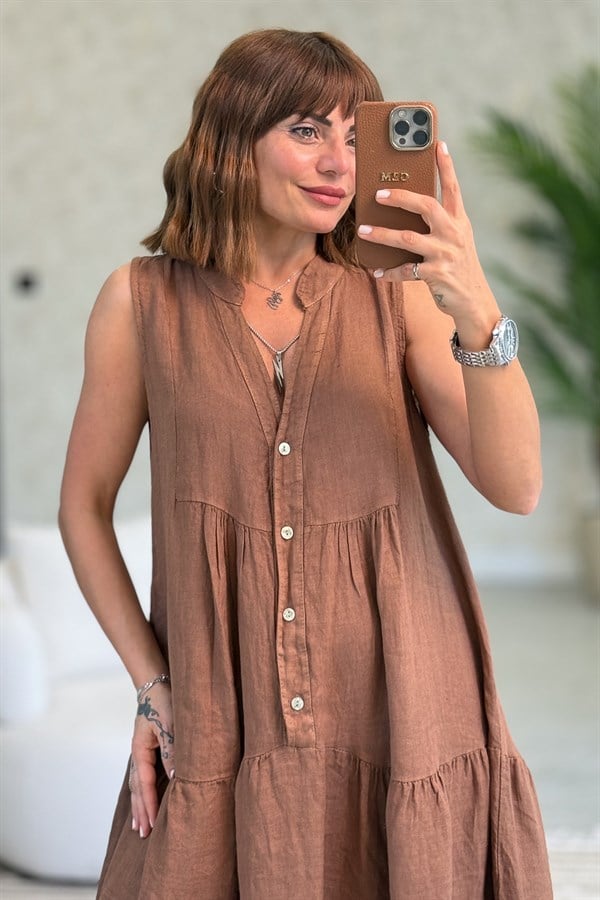 Hakim Yaka Düğmeli Kolsuz Keten Elbise Kahverengi Renk
