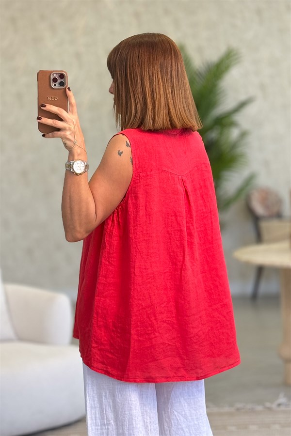 Hakim Yaka Tek Cepli 3 Düğmeli Kolsuz Keten Gömlek Kırmızı Renk