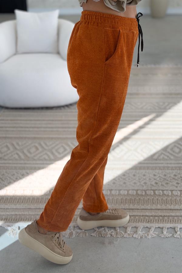 Havuç Paça Beli Lastikli Düz Basic Kadife Eşorfman Altı Kiremit Renk