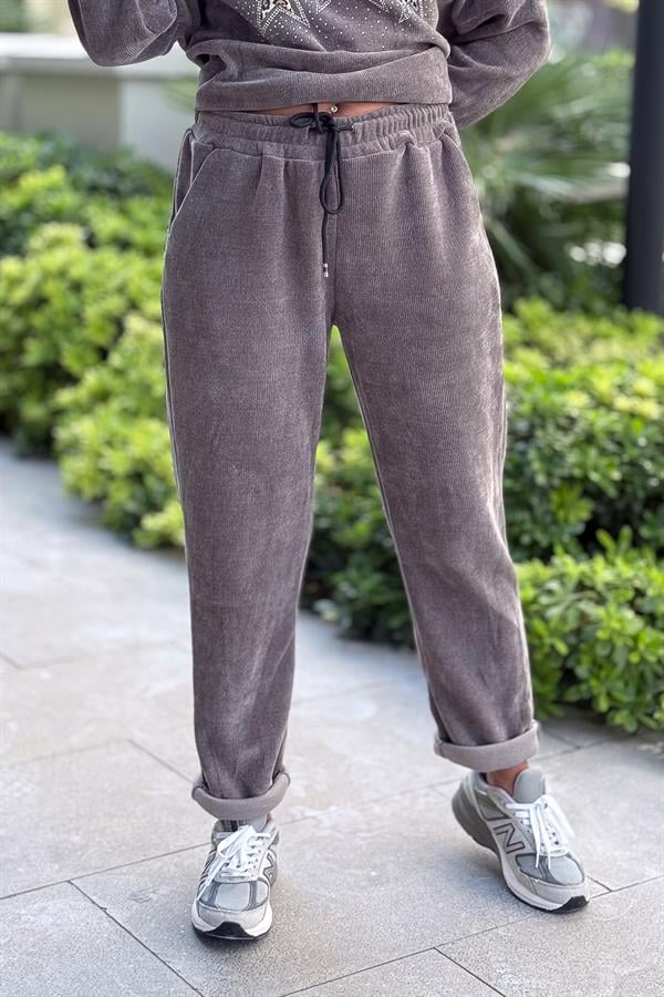 Havuç Paça Beli Lastikli Düz Basic Kadife Eşorfman Altı Gri Renk