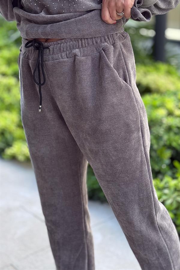 Havuç Paça Beli Lastikli Düz Basic Kadife Eşorfman Altı Gri Renk