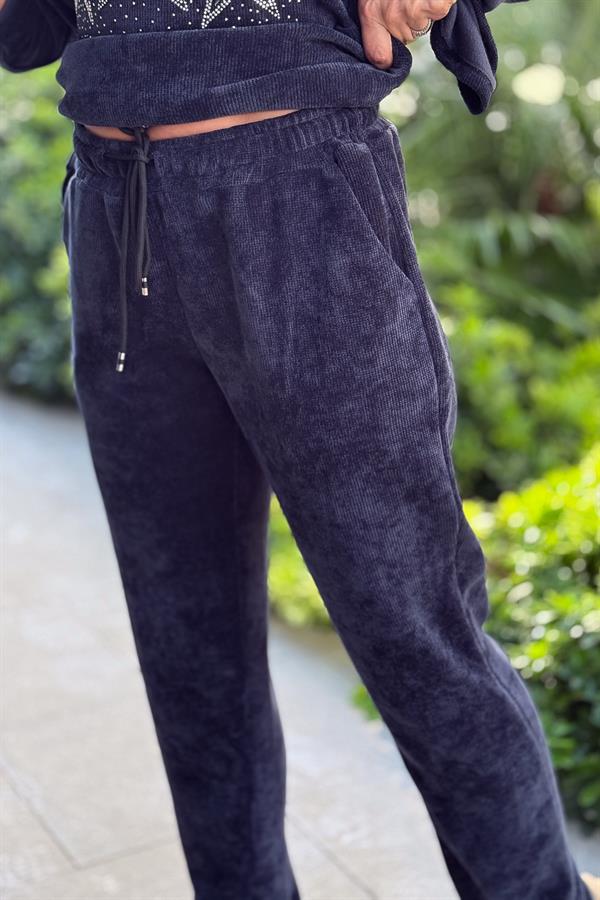 Havuç Paça Beli Lastikli Düz Basic Kadife Eşorfman Altı Lacivert Renk