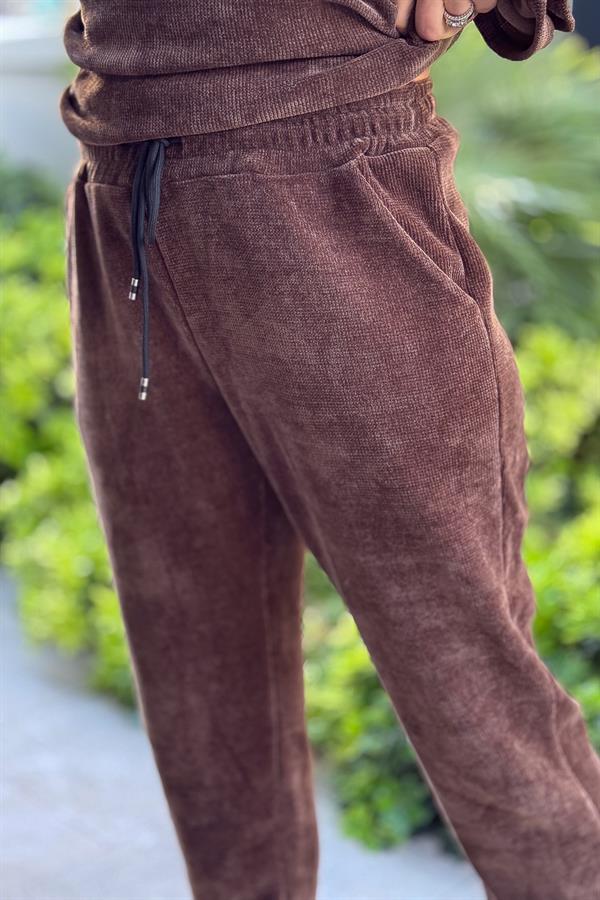 Havuç Paça Beli Lastikli Düz Basic Kadife Eşorfman Altı Kahverengi Renk