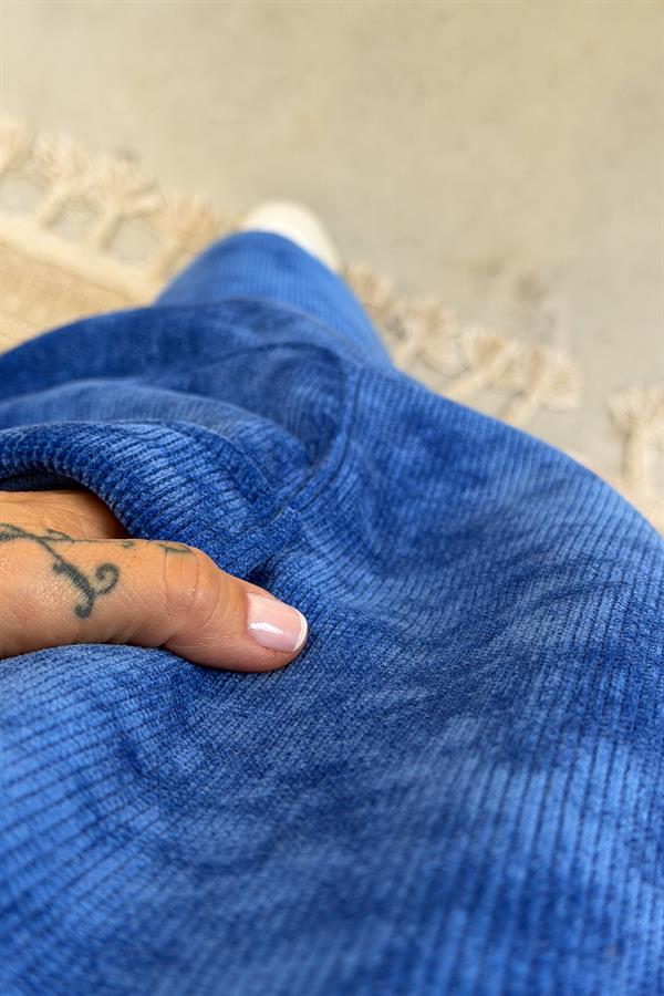 Havuç Paça Beli Lastikli Düz Basic Kadife Eşorfman Altı Saks Renk