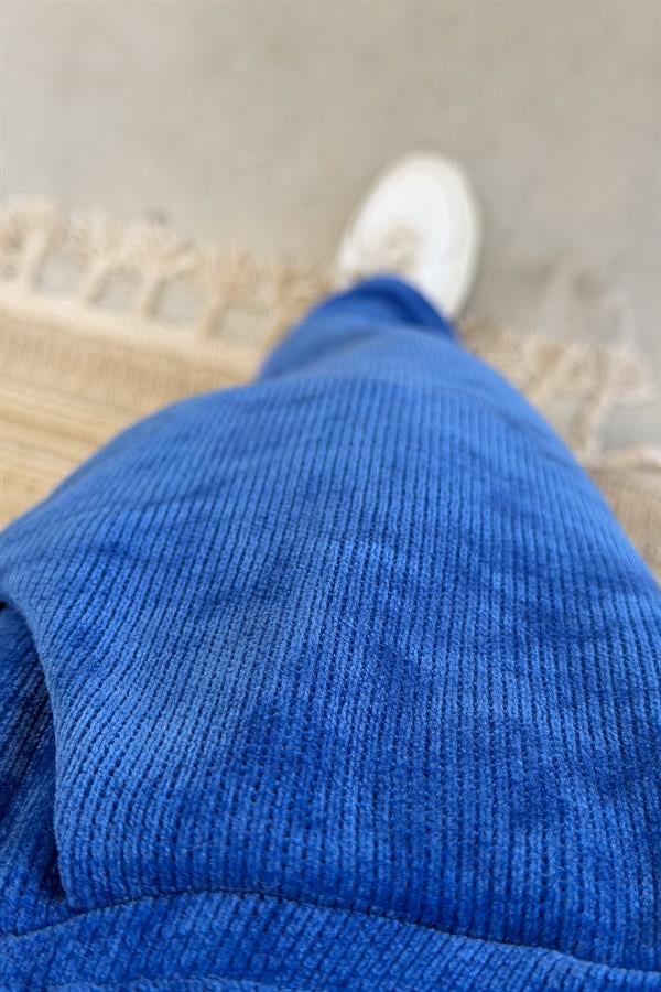 Havuç Paça Beli Lastikli Düz Basic Kadife Eşorfman Altı Saks Renk