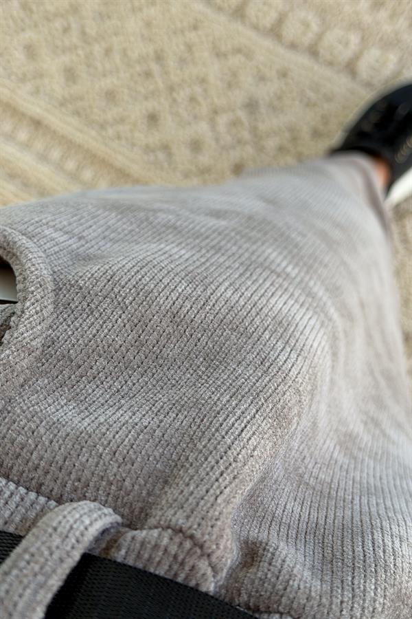 Havuç Paça Fitilli Siyah Kemerli Kadife Pantolon Vizon Renk