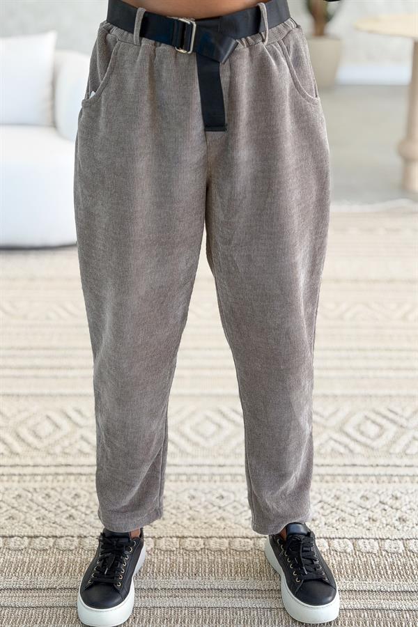 Havuç Paça Fitilli Siyah Kemerli Kadife Pantolon Vizon Renk