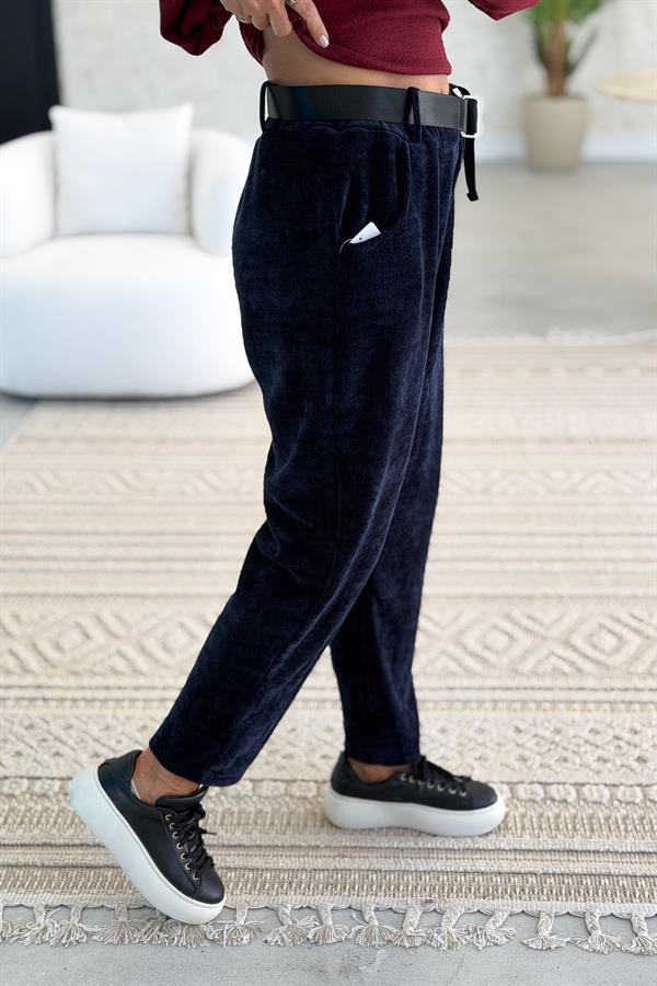 Havuç Paça Fitilli Siyah Kemerli Kadife Pantolon Lacivert Renk