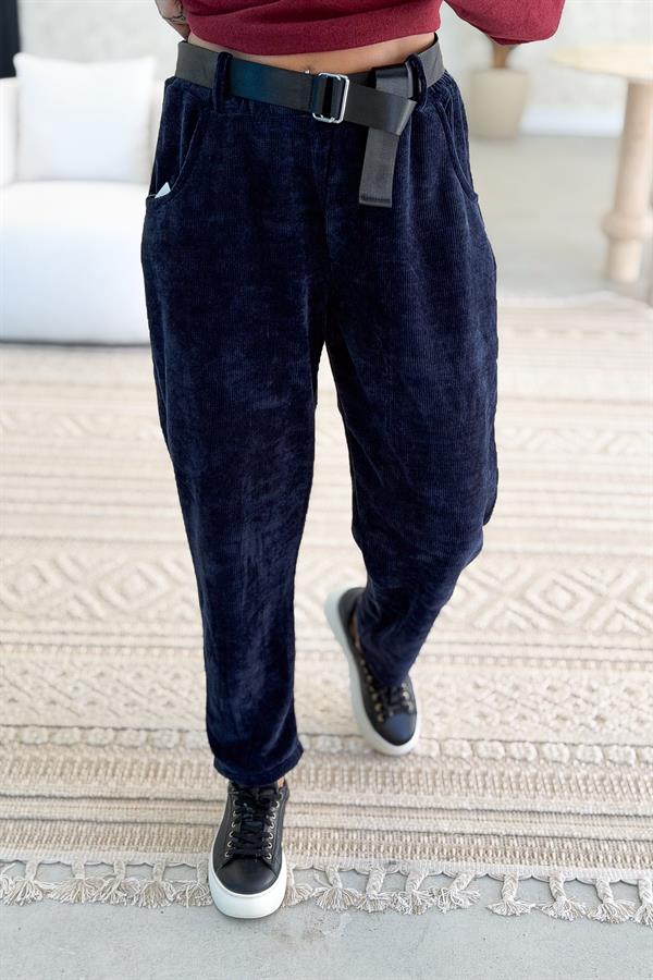 Havuç Paça Fitilli Siyah Kemerli Kadife Pantolon Lacivert Renk